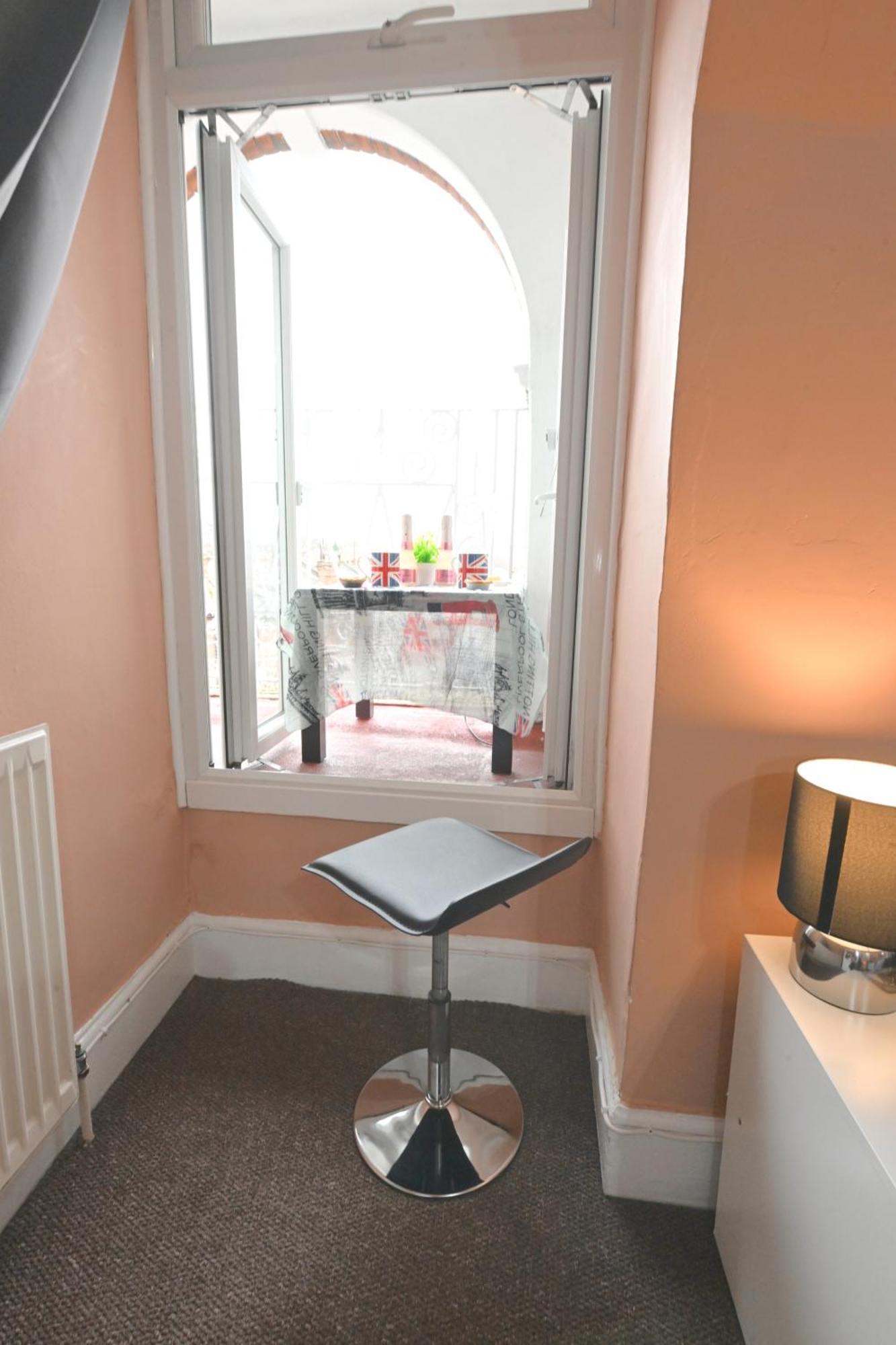 Stunning 3 Bedroom Serviced Flat In North London Eksteriør bilde